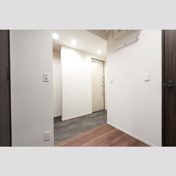 玄関 (301・玄関)