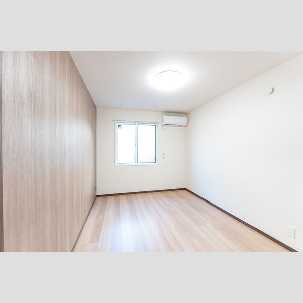 その他 (102・西側洋室)