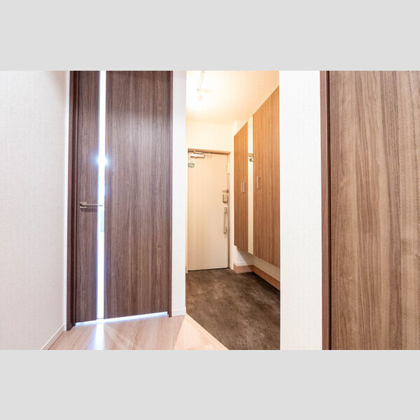 玄関 (102・玄関)