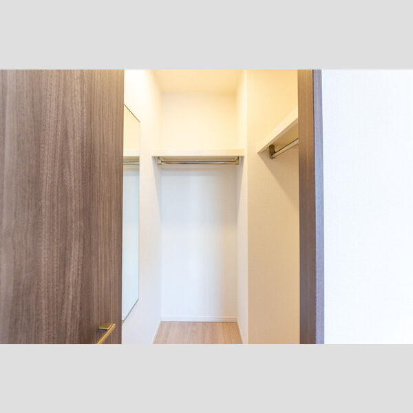 その他 (301・西側洋室ウォークインクローゼット)