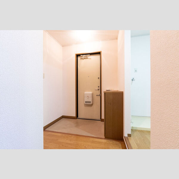 玄関 (201・玄関)