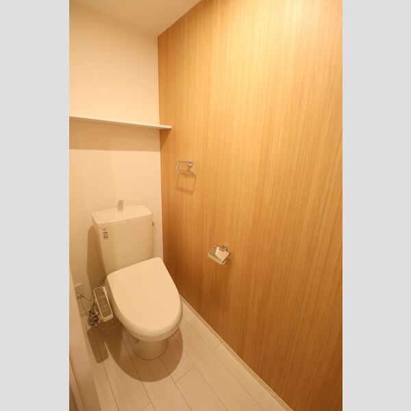 トイレ (106　温水洗浄便座付きトイレ)