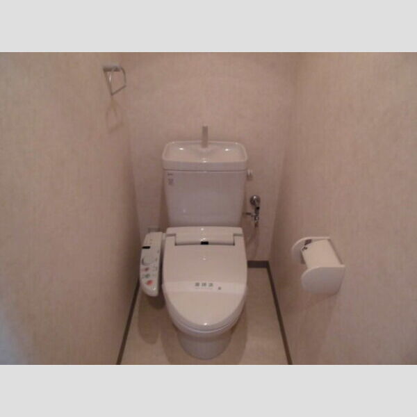 トイレ (トイレ)