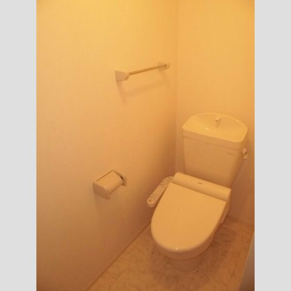 トイレ (トイレ)