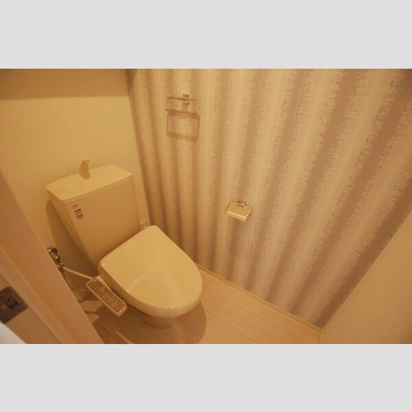 トイレ (106　温水洗浄便座)