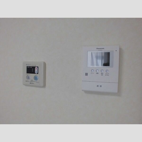 その他設備 (TVインターフォン、ガス給湯器リモコン)