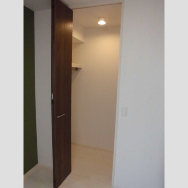 収納 (ウォークインクローゼット)