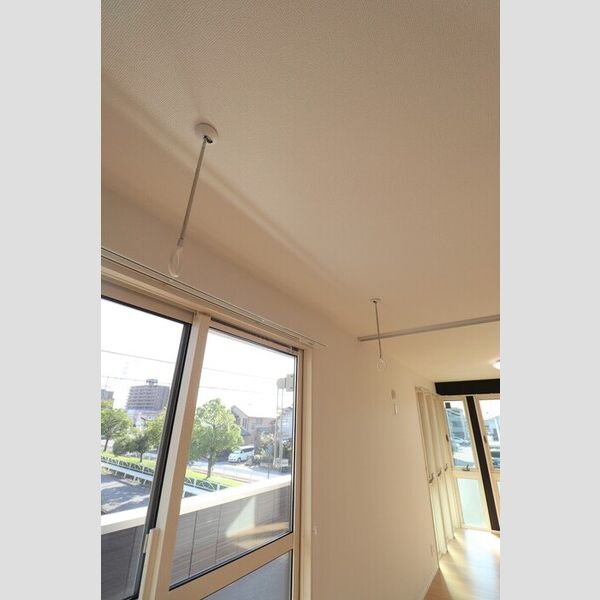 その他設備 (205　室内物干し)