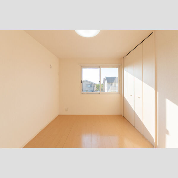 その他 (北側洋室)