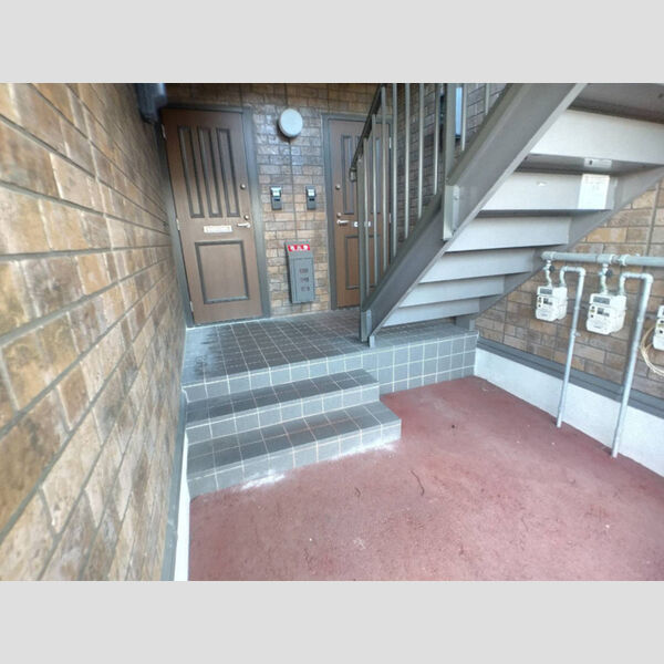 エントランス (エントランス)