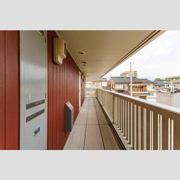 エントランス (エントランス)