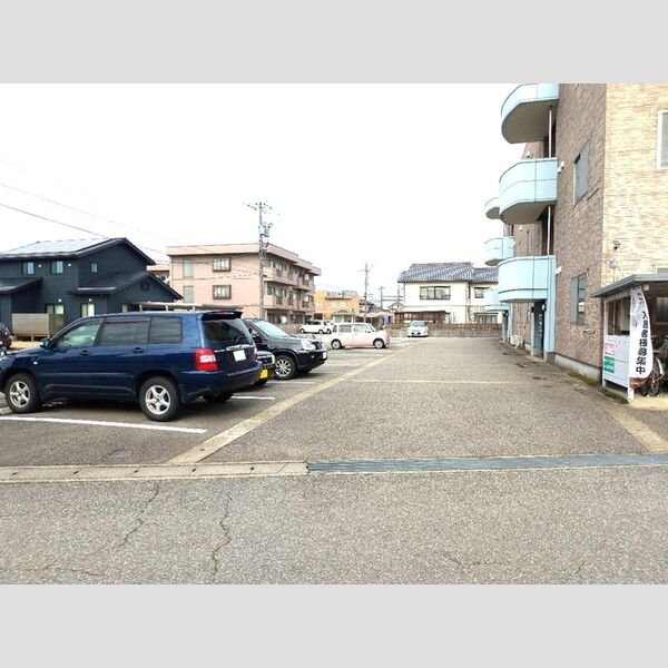 駐車場 (駐車場)