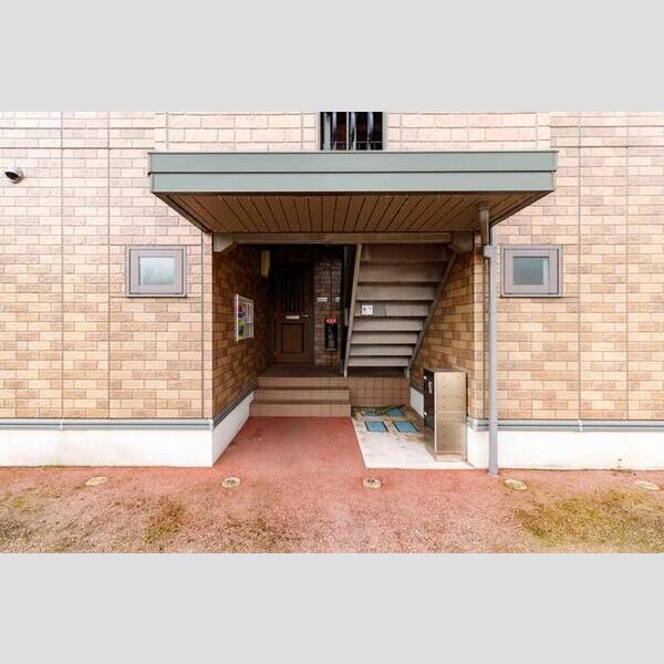 エントランス (エントランス)