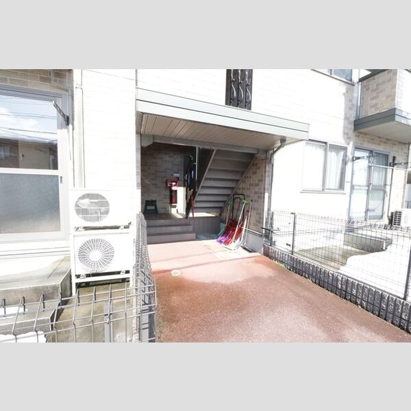 エントランス (エントランス)