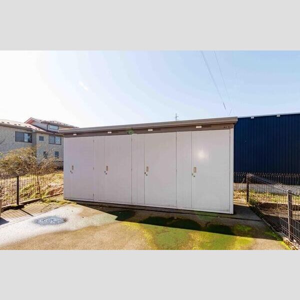 現地周辺 (トランクルーム)