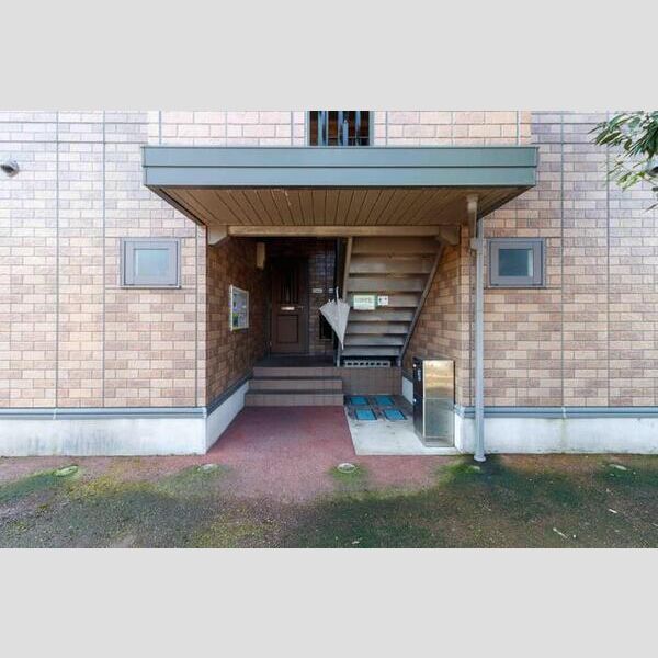 エントランス (エントランス)