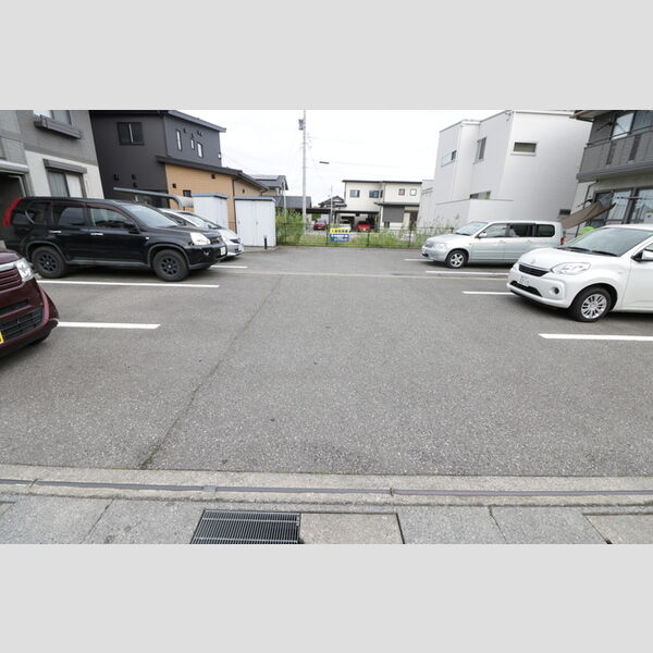 駐車場 (駐車場)
