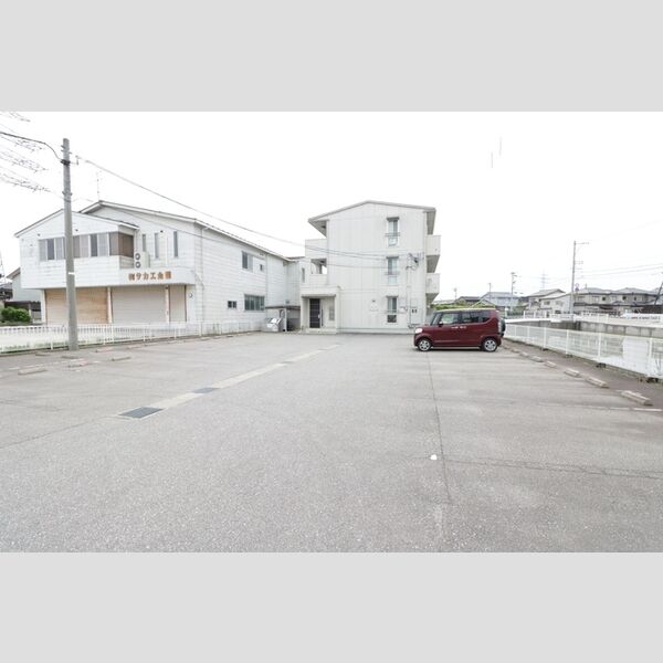 駐車場 (駐車場)