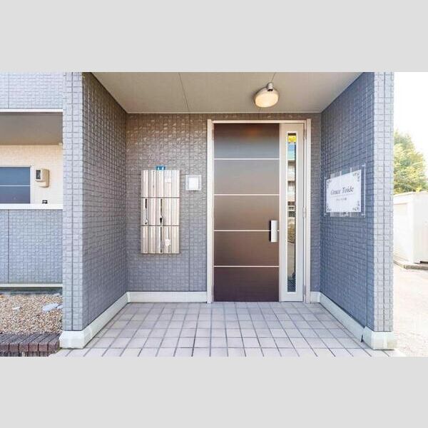 エントランス (エントランス)