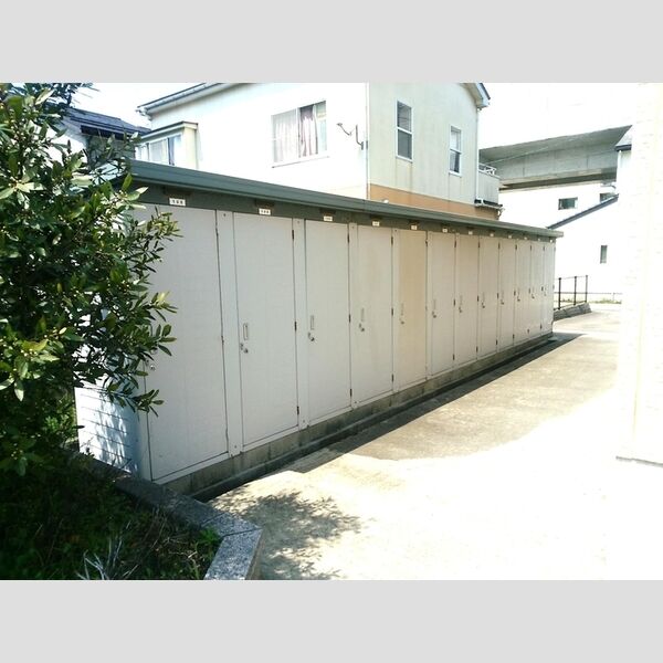 現地周辺 (物置)