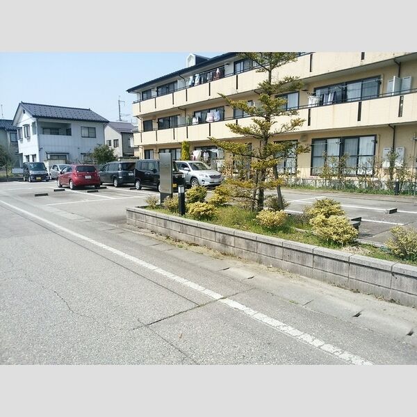 駐車場 (駐車場)