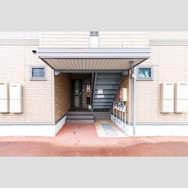 エントランス (エントランス)