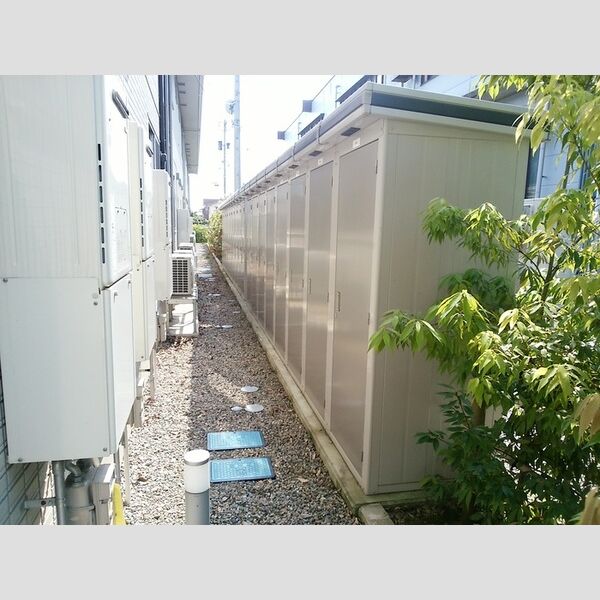 現地周辺 (物置)