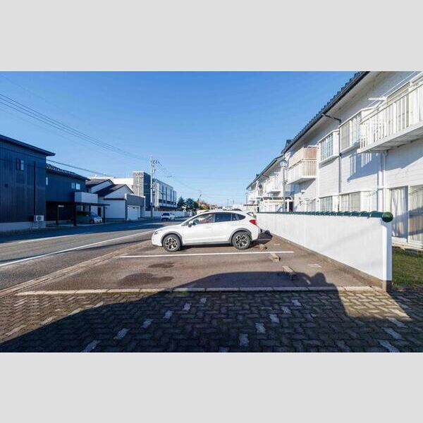 駐車場 (駐車場)