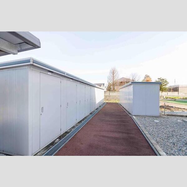 現地周辺 (物置)