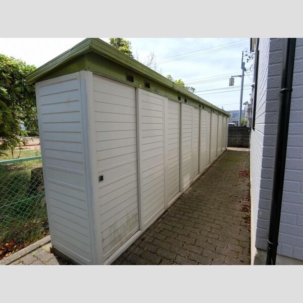 現地周辺 (物置)