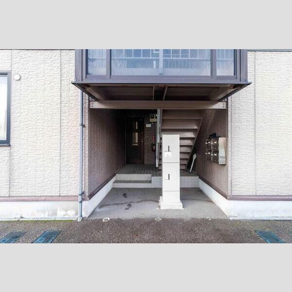 エントランス (エントランス)