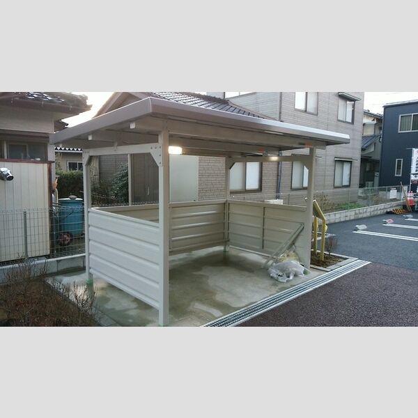 現地周辺 (駐輪場)