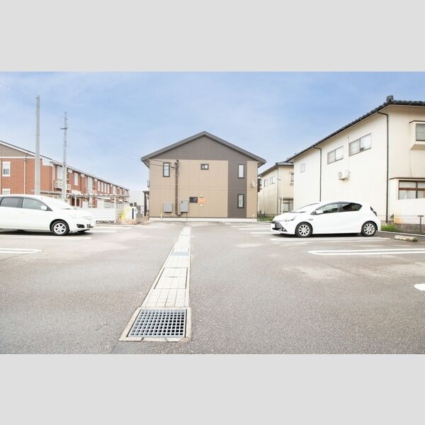 駐車場 (駐車場)