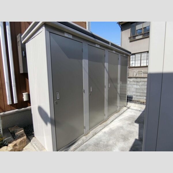 現地周辺 (物置)