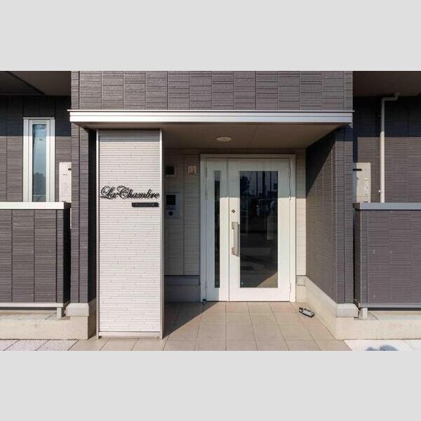 エントランス (エントランス)