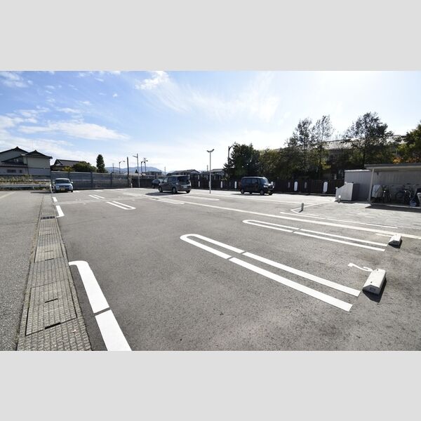 駐車場 (駐車場)
