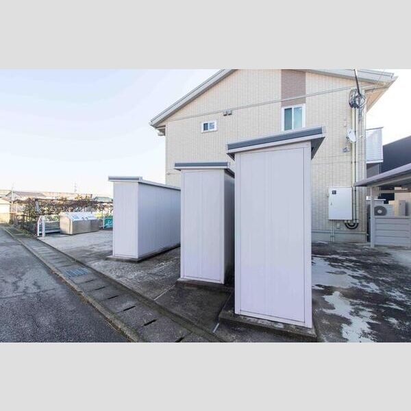 現地周辺 (トランクルーム)