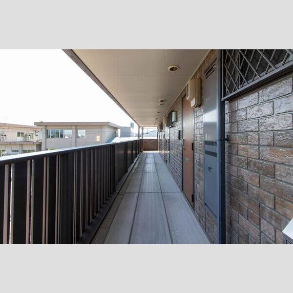 エントランス (エントランス)