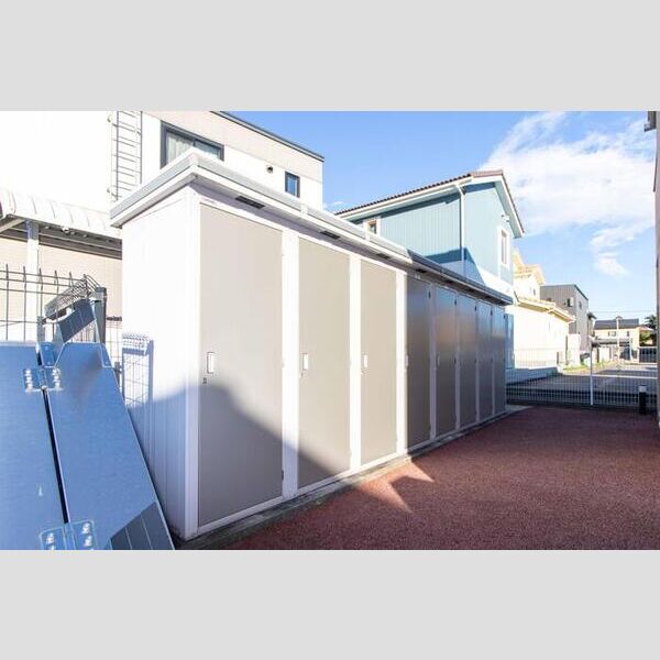 現地周辺 (トランクルーム)