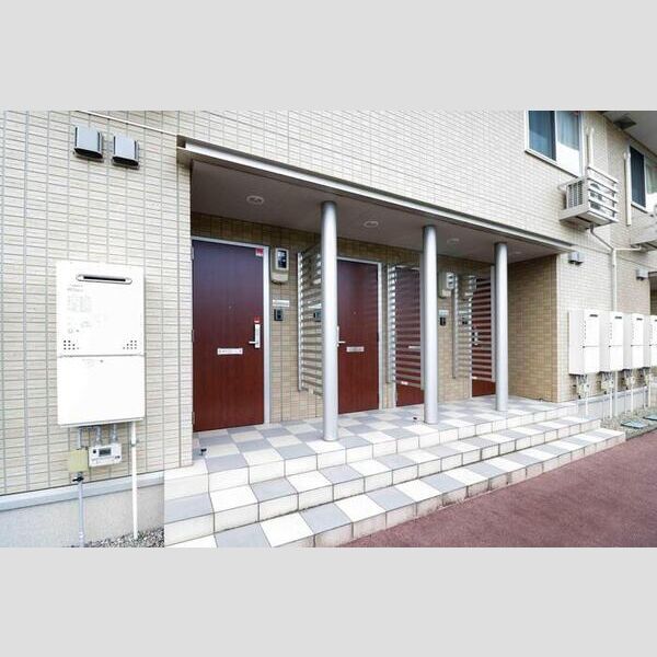 エントランス (エントランス)