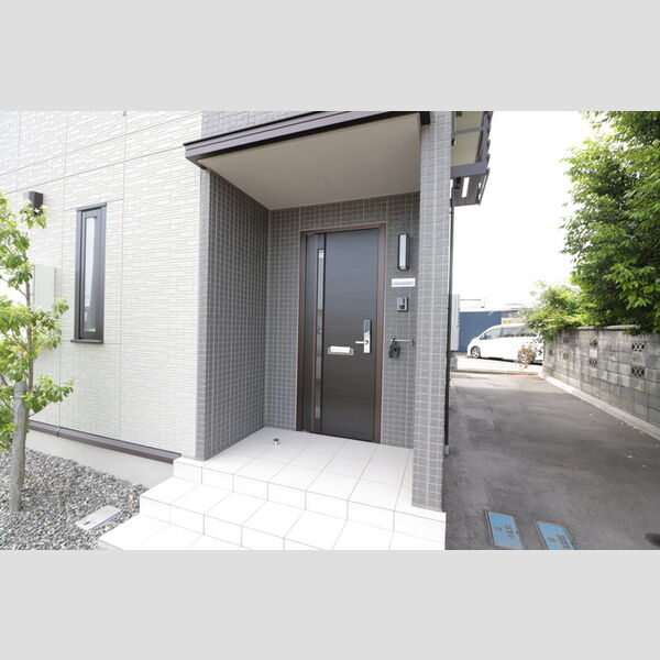 エントランス (エントランス)