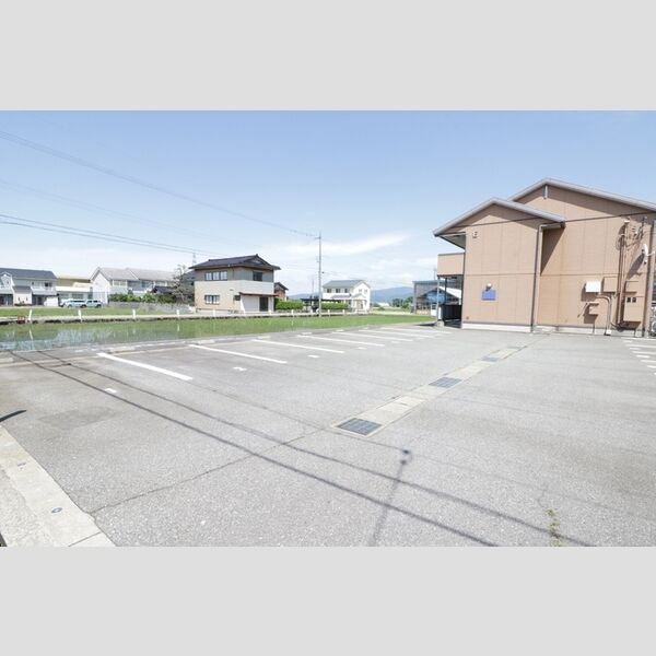 駐車場 (駐車場)