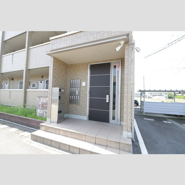 エントランス (エントランス)