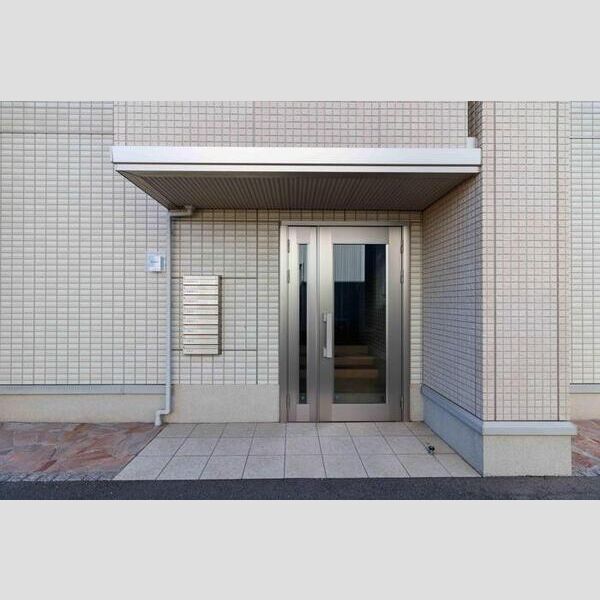 エントランス (エントランス)