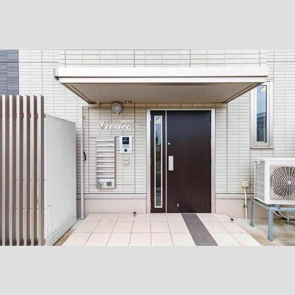 エントランス (エントランス)