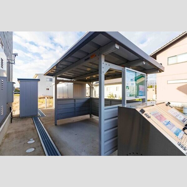 現地周辺 (駐輪場)