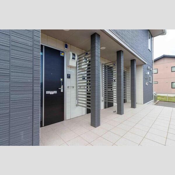 エントランス (エントランス)