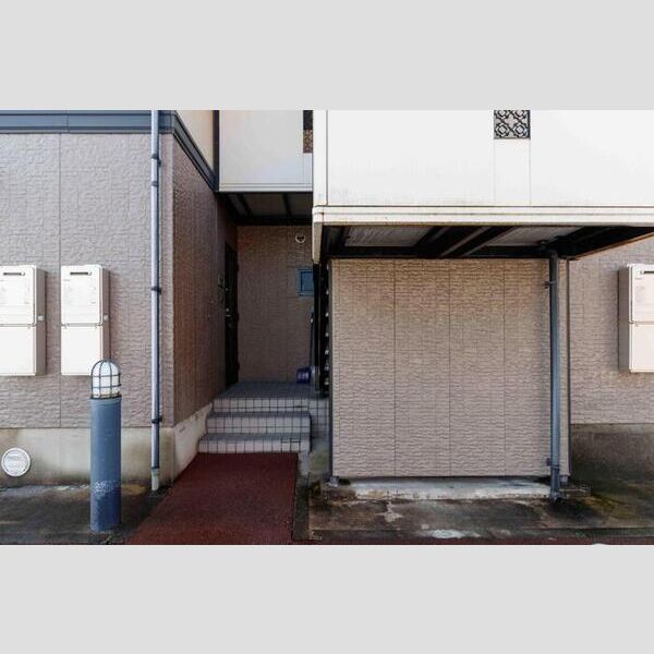 エントランス (エントランス)