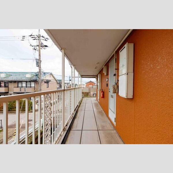 エントランス (エントランス)