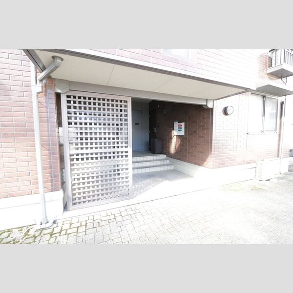 エントランス (エントランス)